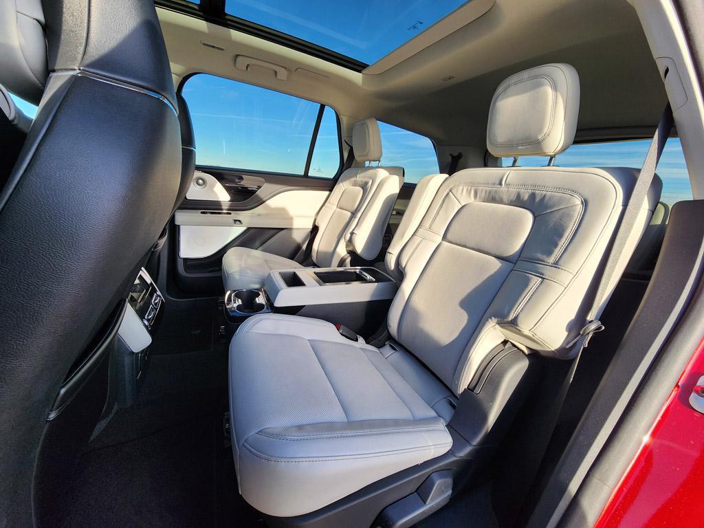 used 2025 Lincoln Aviator car, priced at $67,728