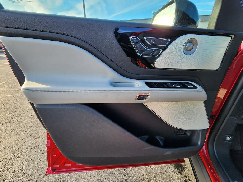 used 2025 Lincoln Aviator car, priced at $67,728