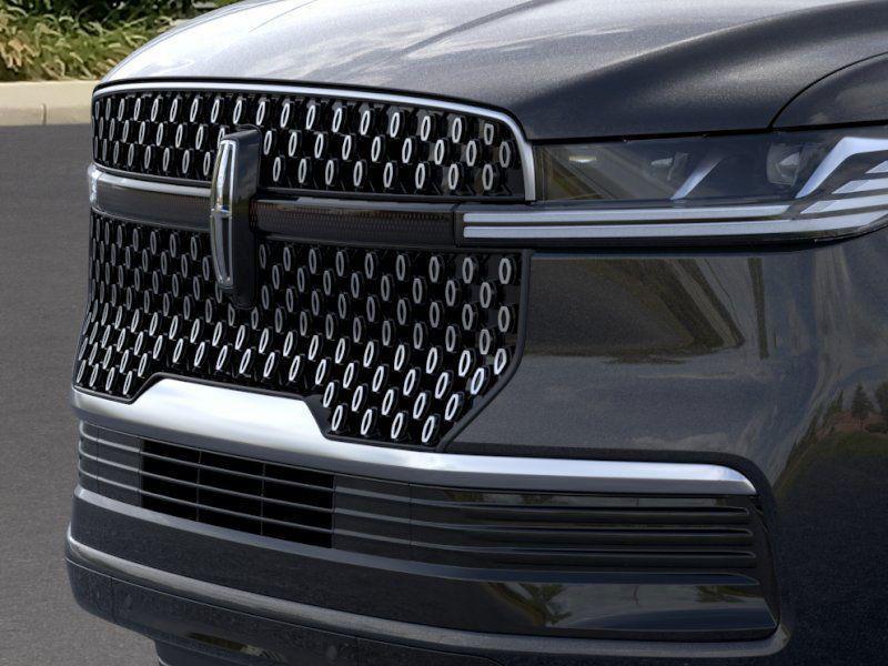 new 2025 Lincoln Navigator car, priced at $102,175