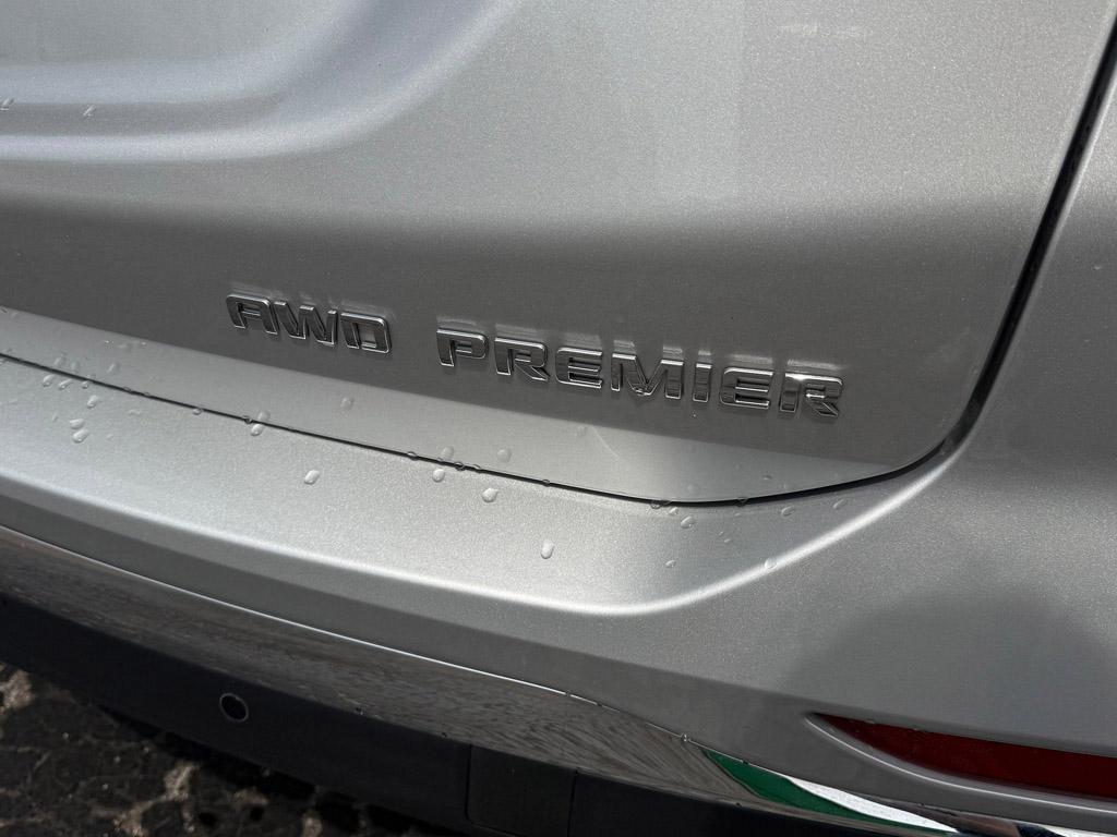 used 2021 Chevrolet Equinox car, priced at $19,499