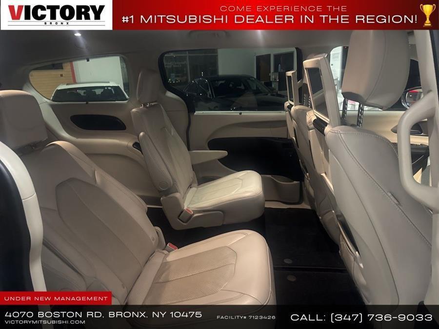 used 2021 Chrysler Pacifica car, priced at $17,995