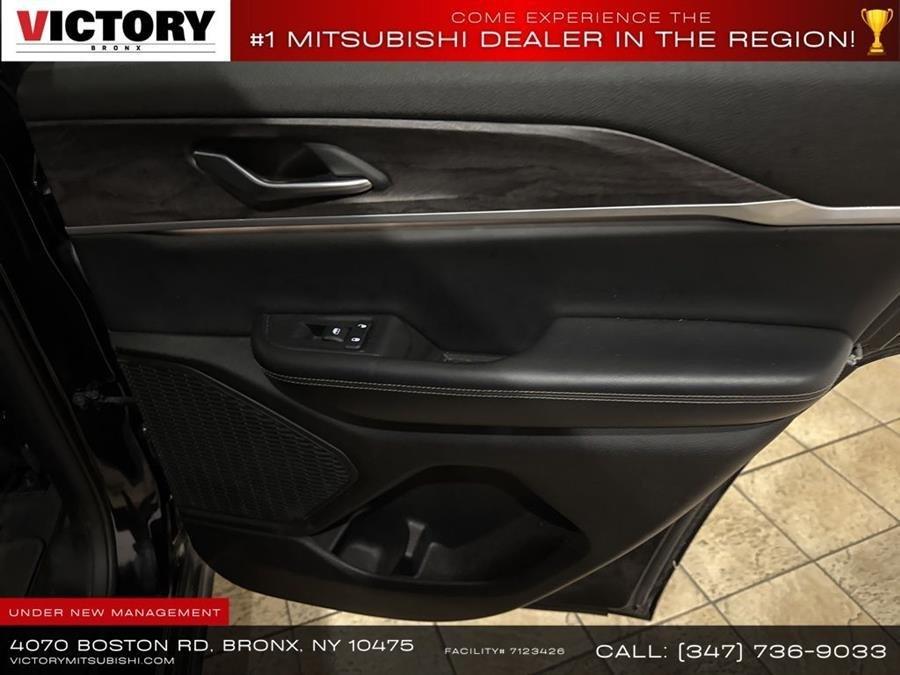 used 2023 Jeep Grand Cherokee car, priced at $23,495