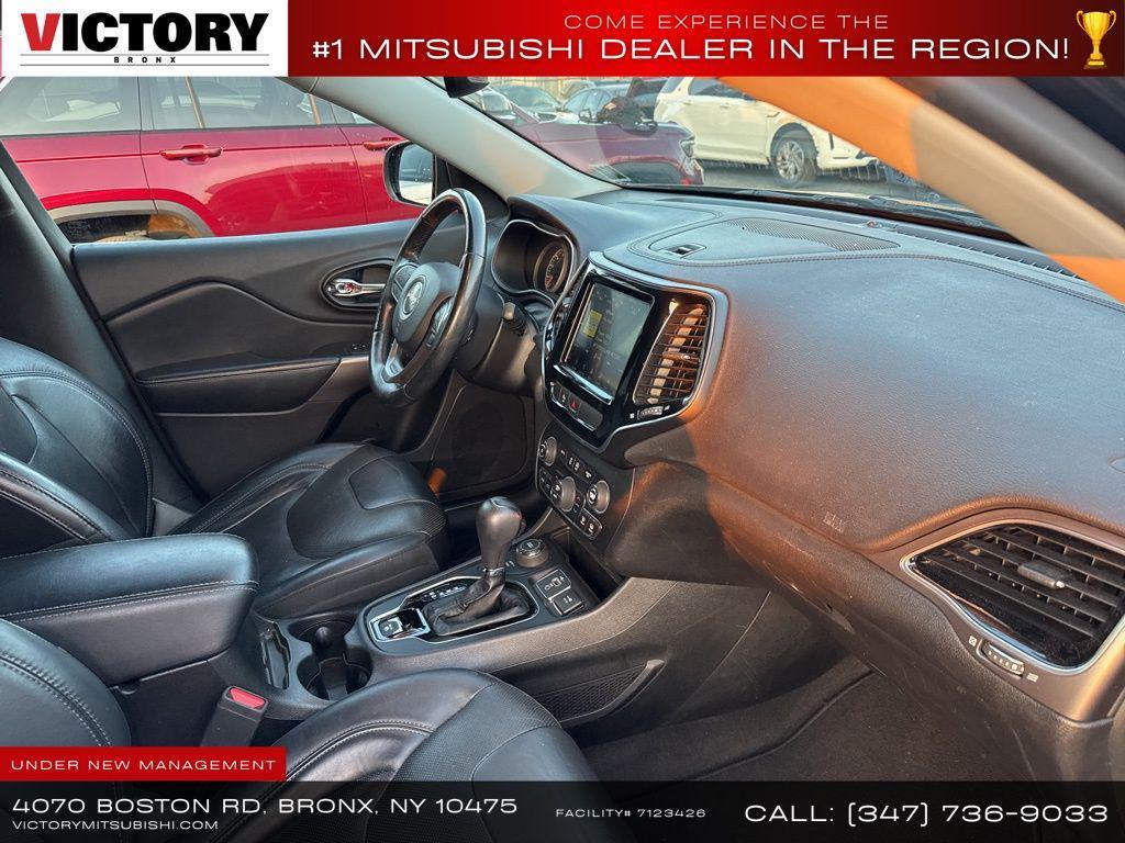 used 2019 Jeep Cherokee car, priced at $13,495