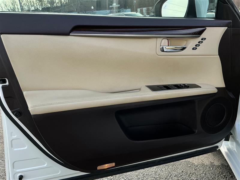 used 2018 Lexus ES 350 car, priced at $17,496