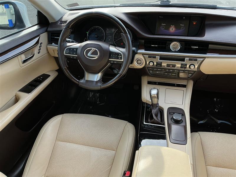 used 2018 Lexus ES 350 car, priced at $17,496