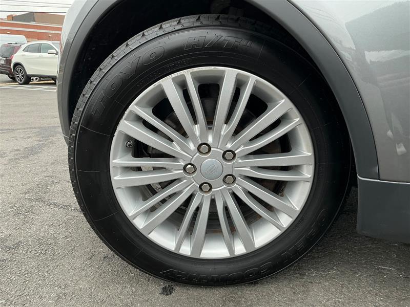 used 2017 Land Rover Discovery car, priced at $15,996