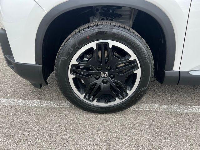 new 2026 Honda Pilot car, priced at $55,290