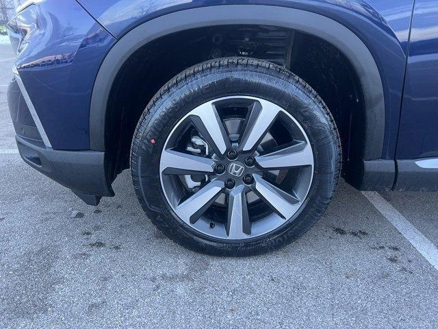new 2025 Honda Pilot car, priced at $51,095