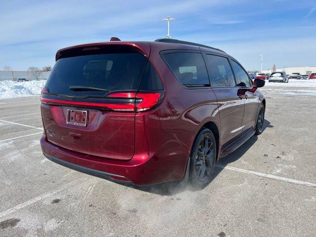 used 2021 Chrysler Pacifica car, priced at $25,500