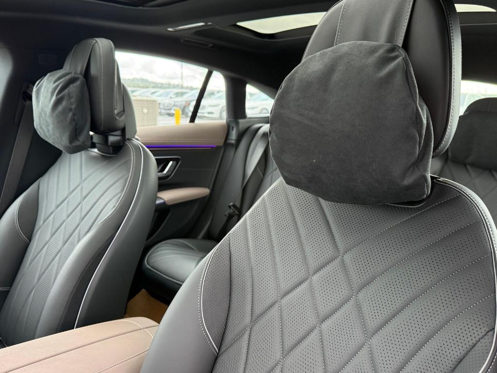 new 2026 Mercedes-Benz EQS 580 car, priced at $130,455