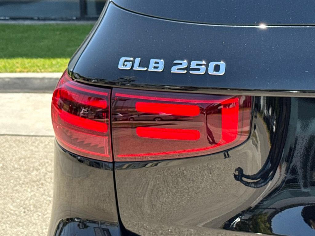 used 2024 Mercedes-Benz GLB 250 car, priced at $28,996