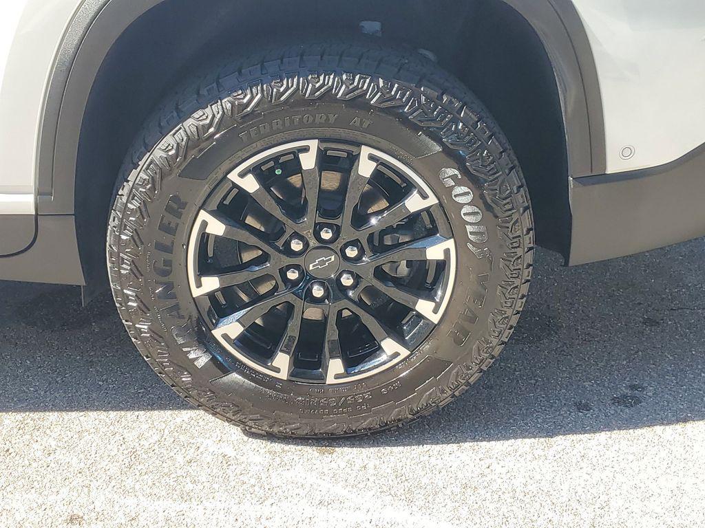 used 2024 Chevrolet Traverse car, priced at $41,000