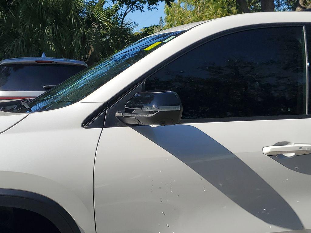 used 2024 Chevrolet Traverse car, priced at $41,000