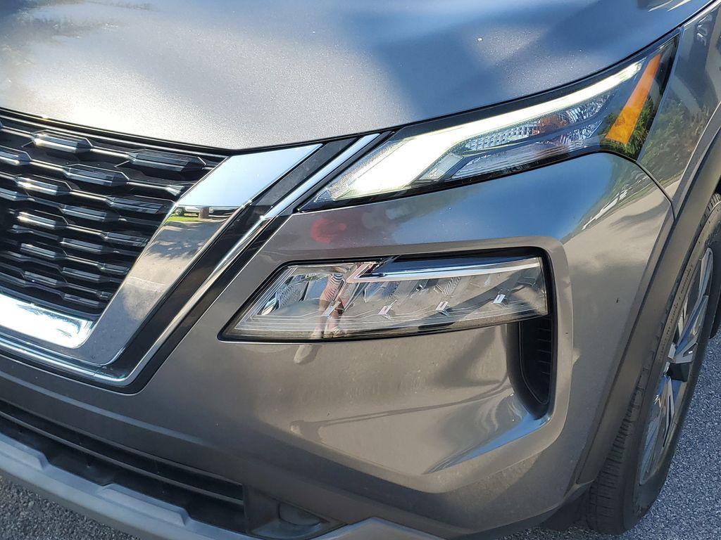 used 2021 Nissan Rogue car, priced at $18,101