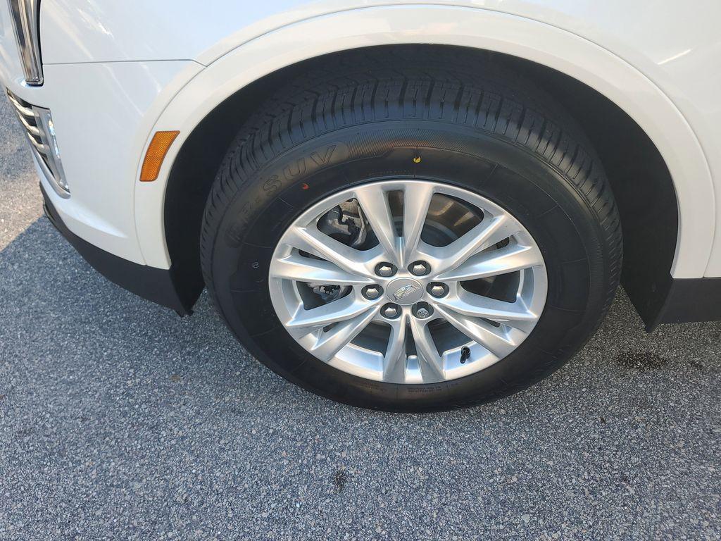 used 2023 Cadillac XT5 car, priced at $28,000