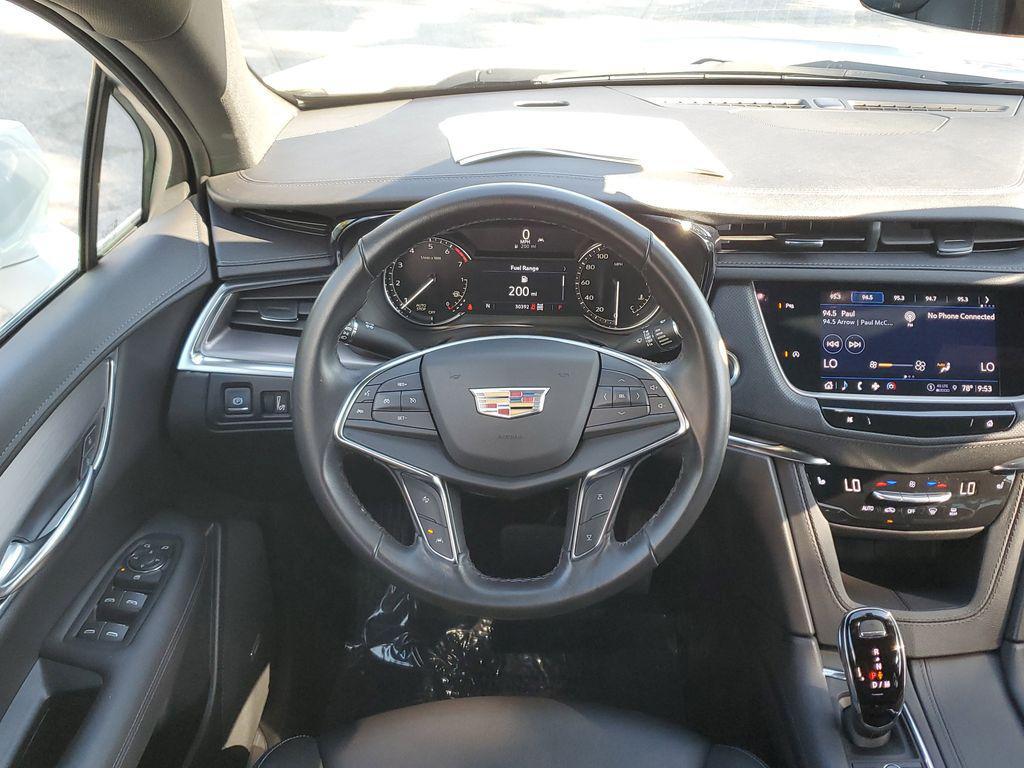 used 2023 Cadillac XT5 car, priced at $28,000