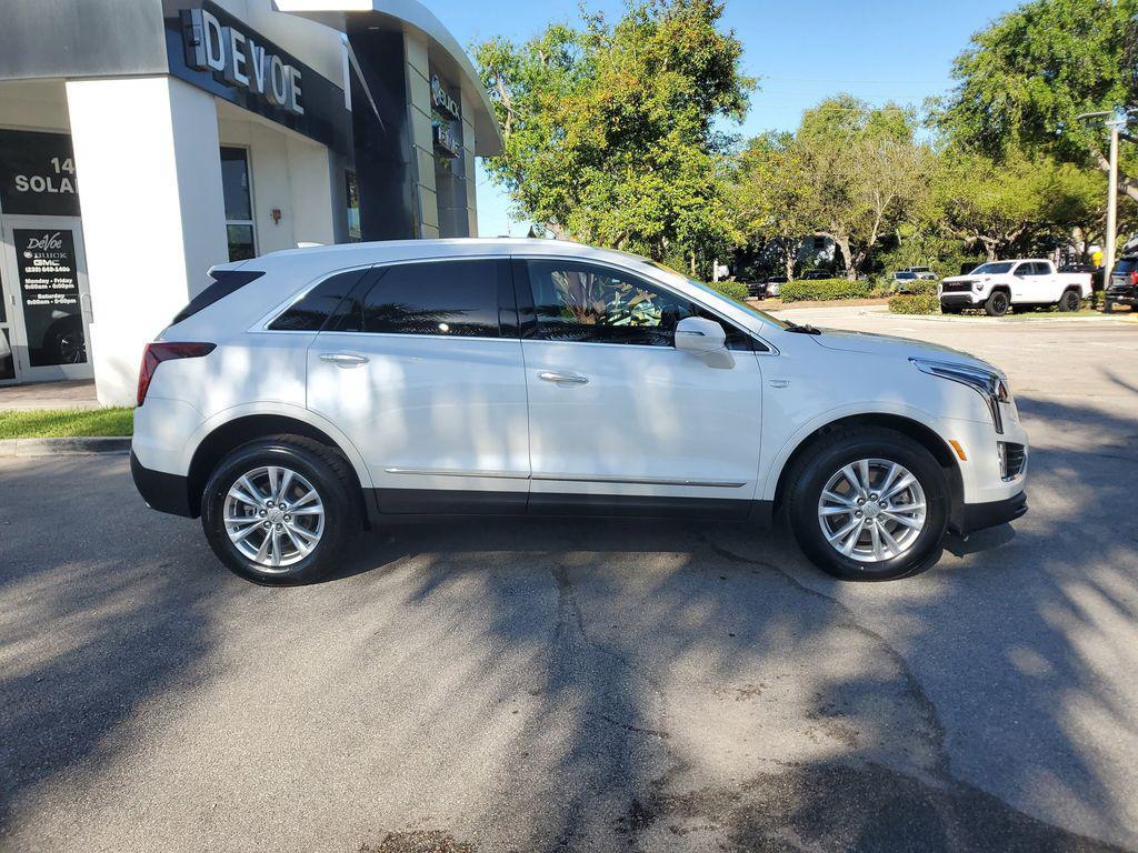 used 2023 Cadillac XT5 car, priced at $28,000