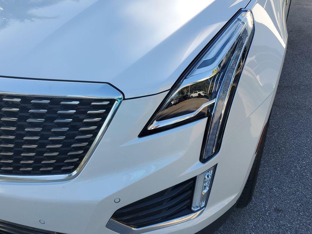 used 2023 Cadillac XT5 car, priced at $28,000