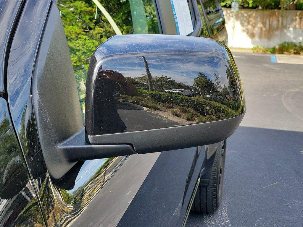 used 2022 GMC Canyon car, priced at $30,000