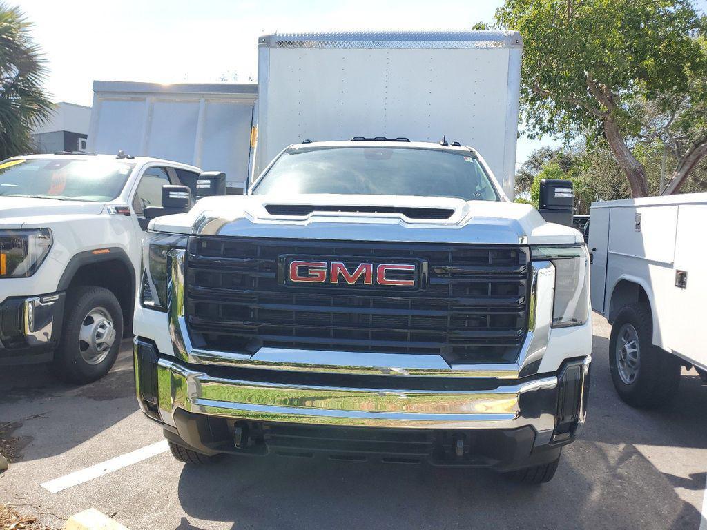 new 2025 GMC Sierra 3500 car, priced at $59,292