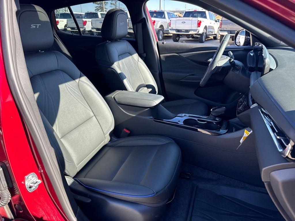 used 2025 Buick Envista car, priced at $25,995