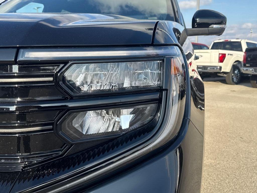 new 2025 Ford Expedition car, priced at $80,543