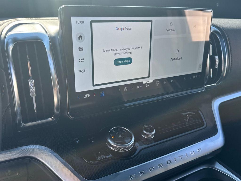 new 2025 Ford Expedition car, priced at $80,543