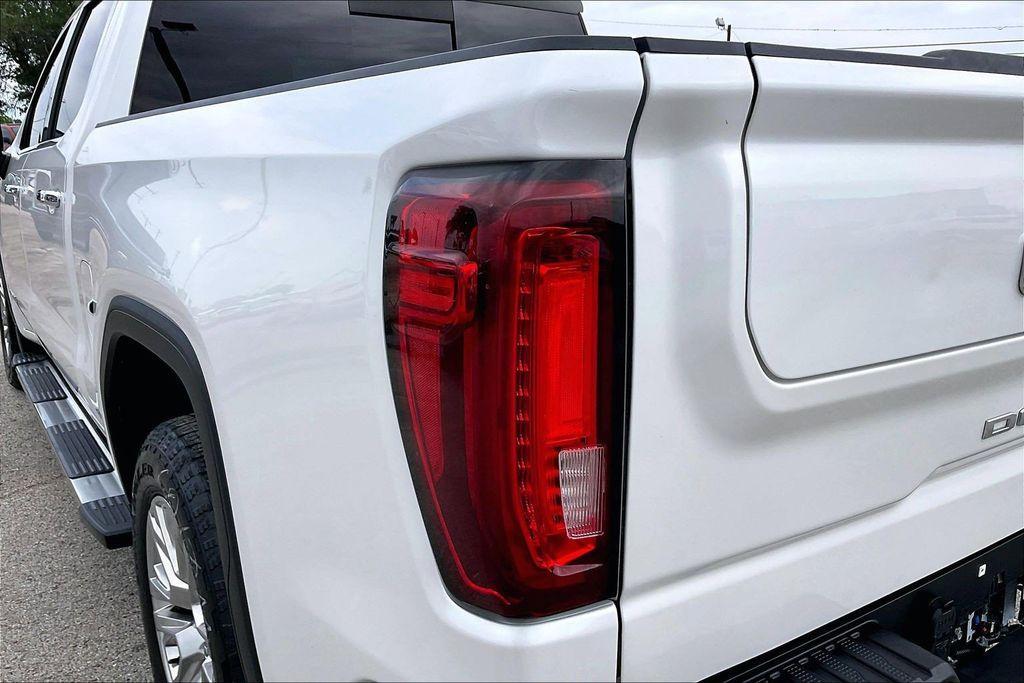 used 2022 GMC Sierra 1500 Limited car, priced at $38,095