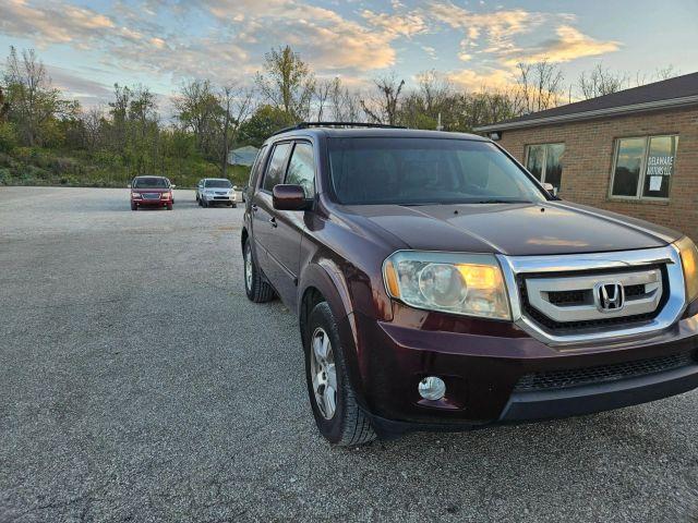 used 2011 Honda Pilot car, priced at $7,000
