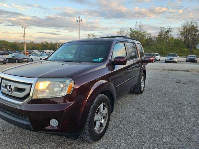 used 2011 Honda Pilot car, priced at $7,000