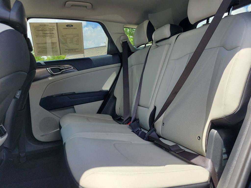 used 2024 Kia Sportage Hybrid car, priced at $30,736