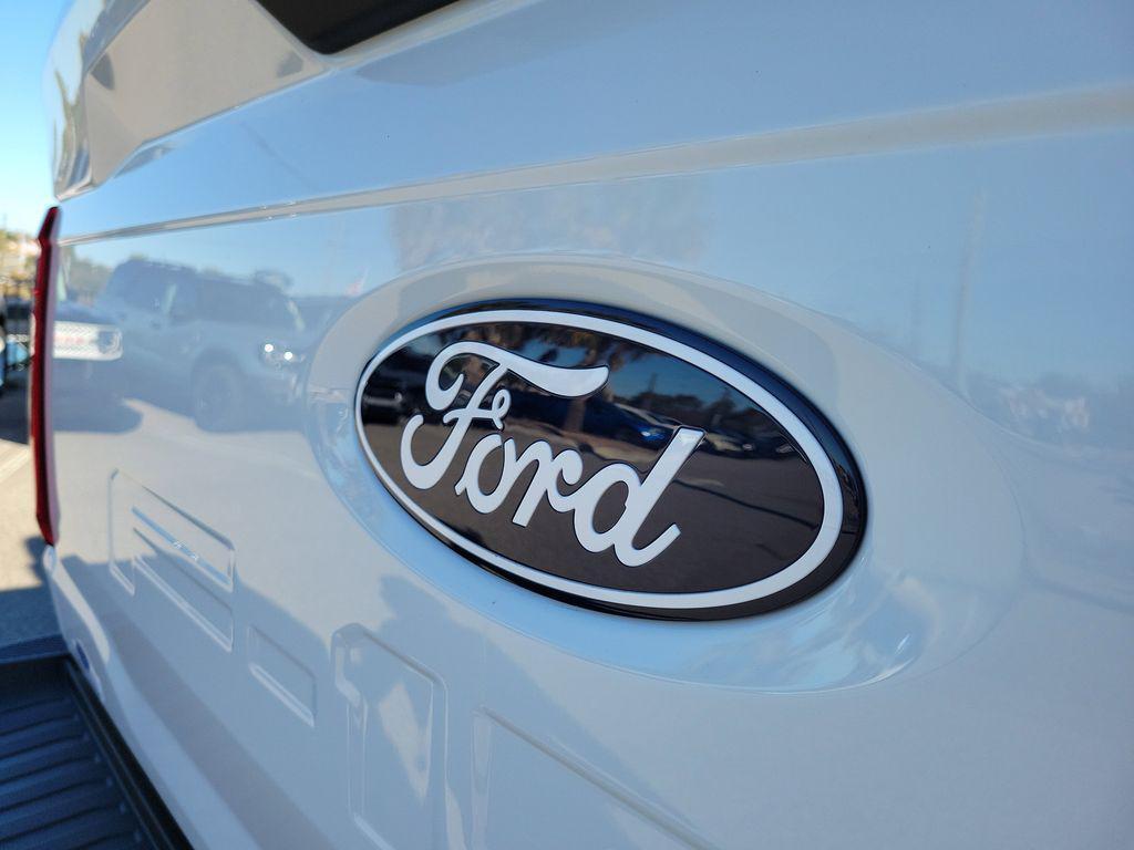new 2026 Ford F-150 car, priced at $51,370