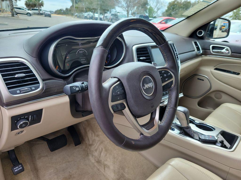 used 2017 Jeep Grand Cherokee car, priced at $13,922