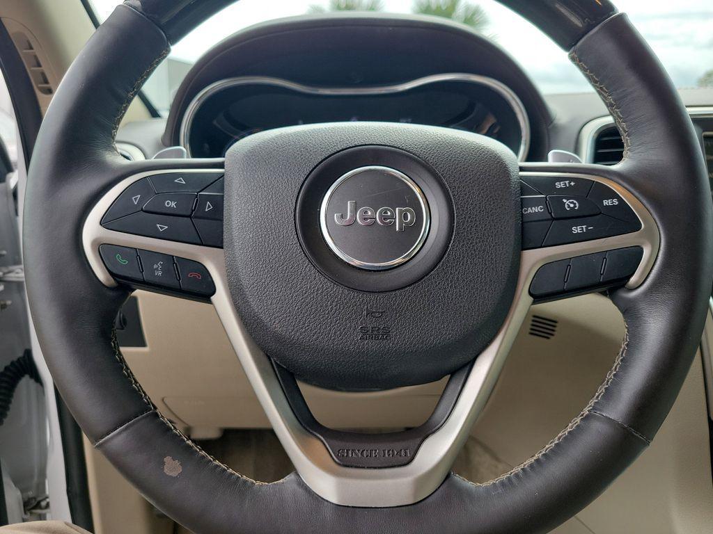 used 2017 Jeep Grand Cherokee car, priced at $13,922