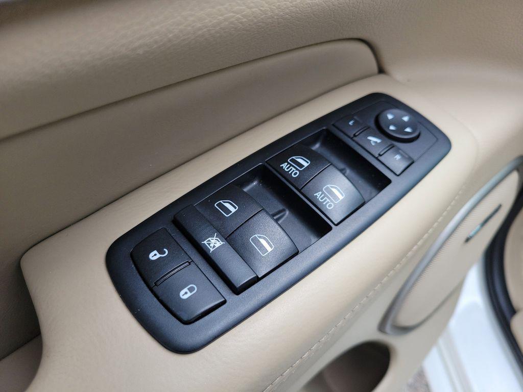 used 2017 Jeep Grand Cherokee car, priced at $14,991