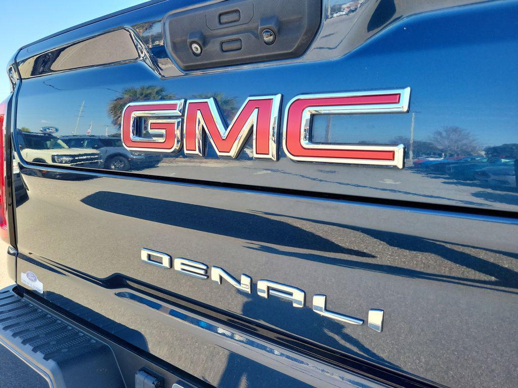 used 2022 GMC Sierra 2500 car, priced at $44,591