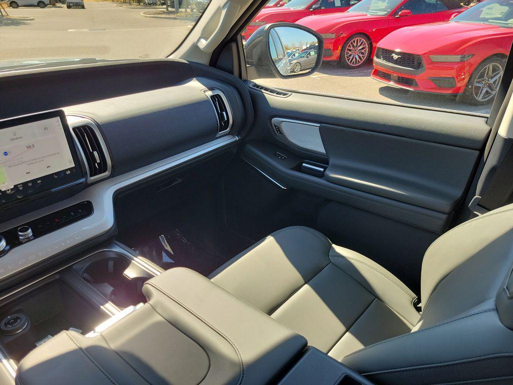 new 2026 Ford Expedition car, priced at $73,500