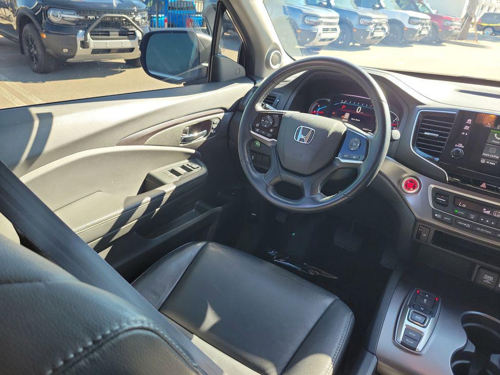 used 2022 Honda Pilot car, priced at $23,922