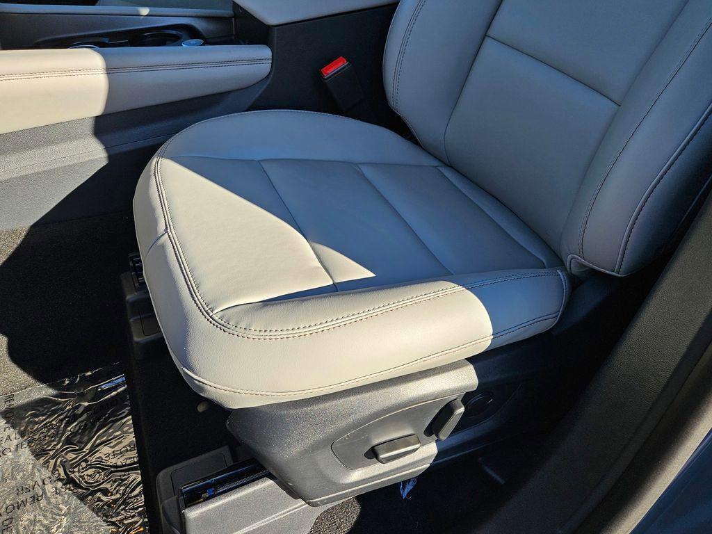 new 2026 Ford Explorer car, priced at $39,608