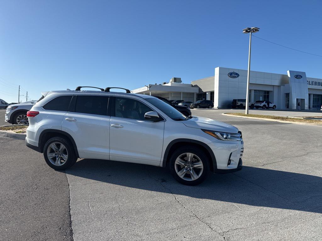 used 2019 Toyota Highlander car, priced at $27,991