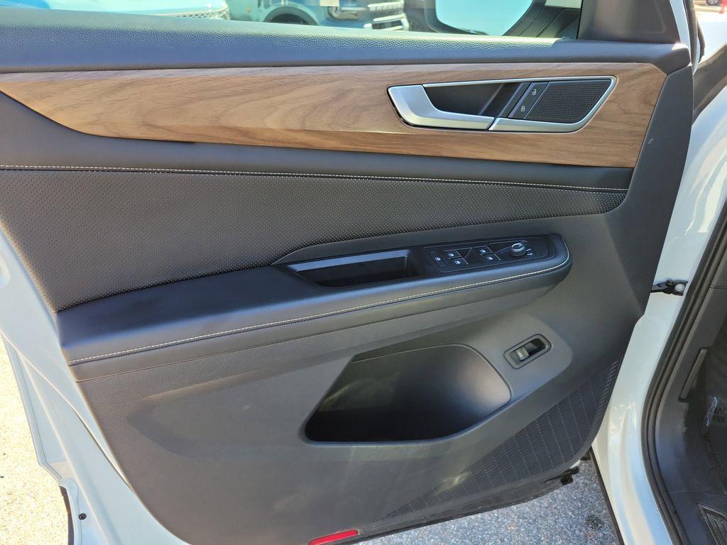 used 2024 Volkswagen Atlas car, priced at $27,991