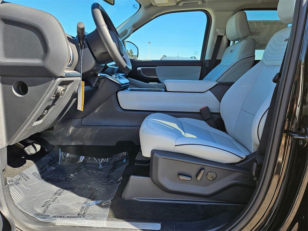 new 2025 Ford Expedition car, priced at $90,110