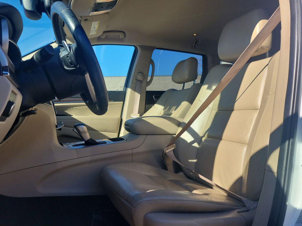 used 2017 Jeep Grand Cherokee car, priced at $14,962