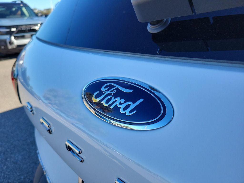 new 2026 Ford Escape car, priced at $27,644
