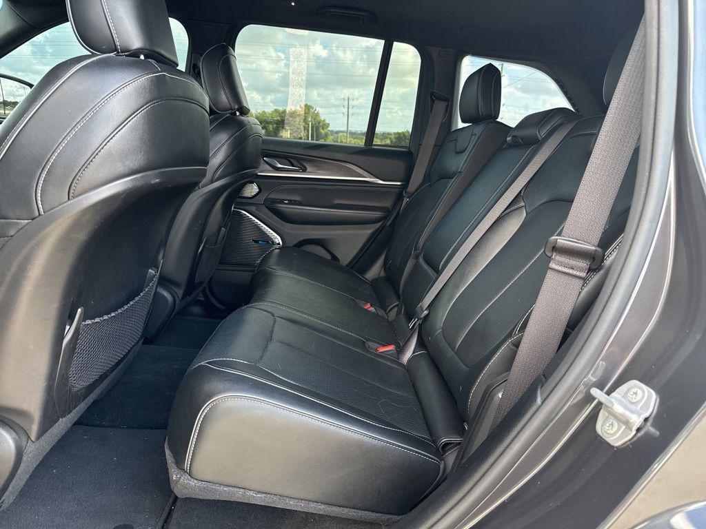 used 2023 Jeep Grand Cherokee car