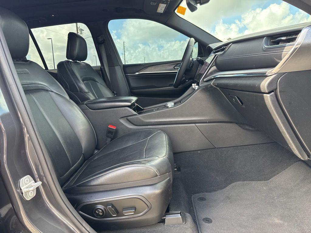 used 2023 Jeep Grand Cherokee car
