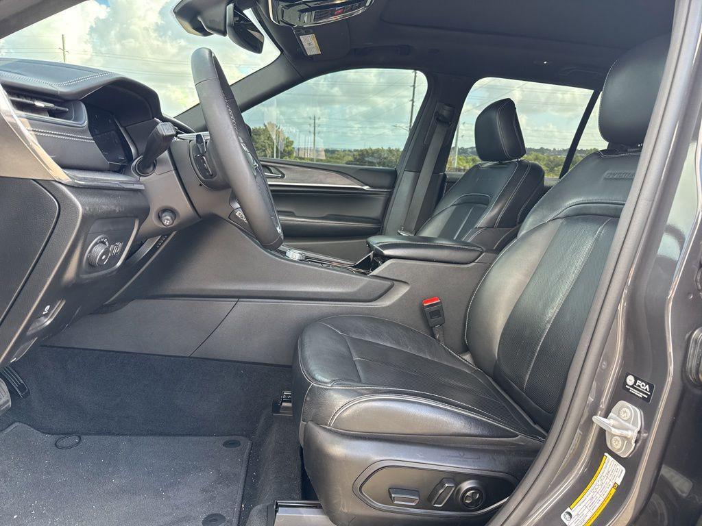 used 2023 Jeep Grand Cherokee car