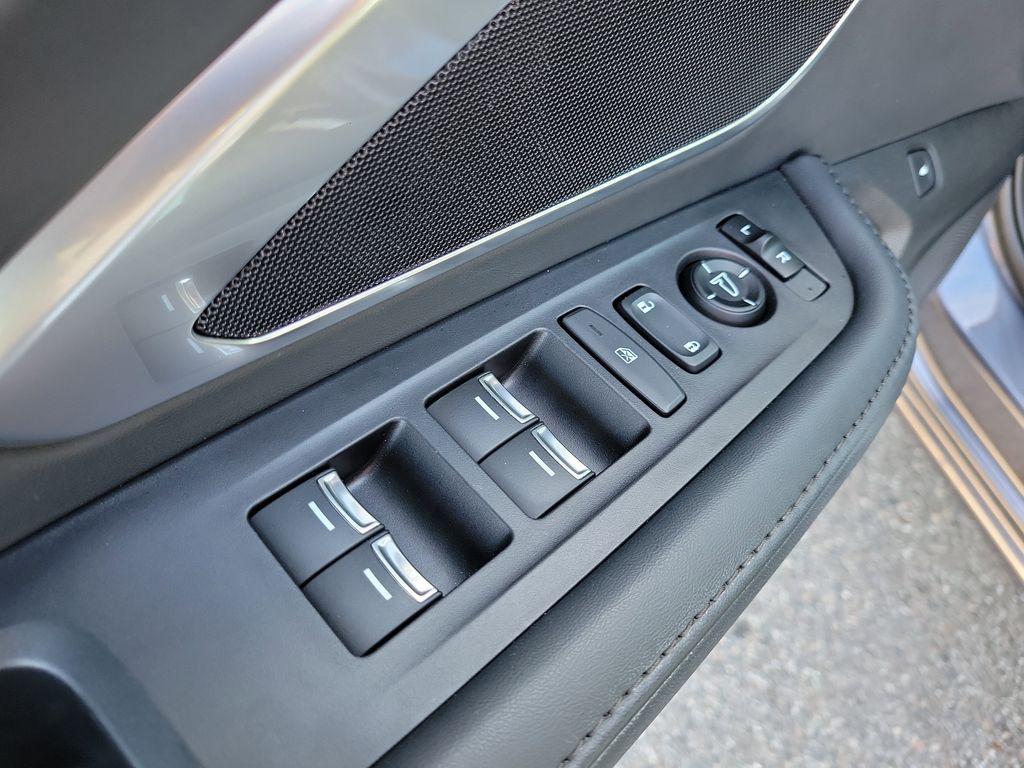 used 2021 Acura RDX car, priced at $27,201