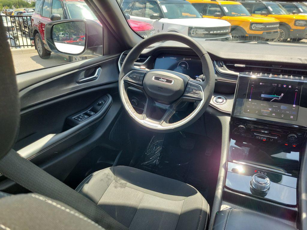 used 2024 Jeep Grand Cherokee car, priced at $30,007