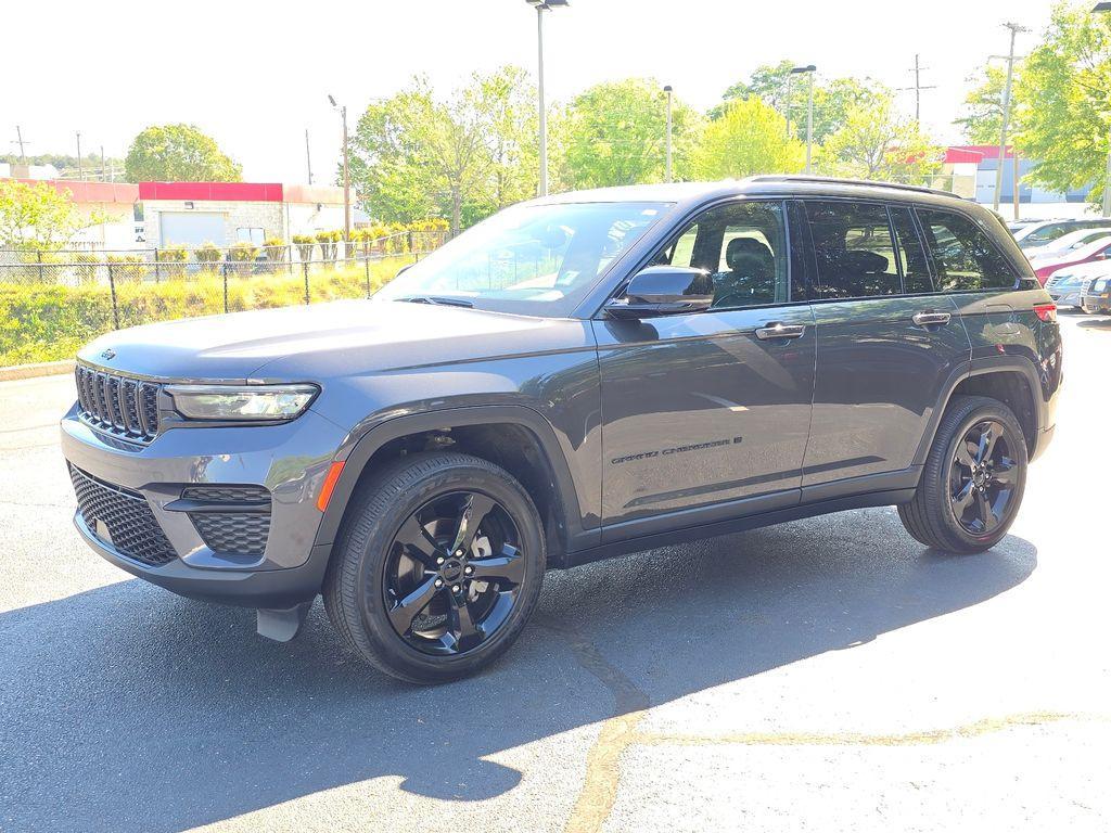 used 2023 Jeep Grand Cherokee car, priced at $28,849